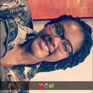 Meet your Posher, Amilyun